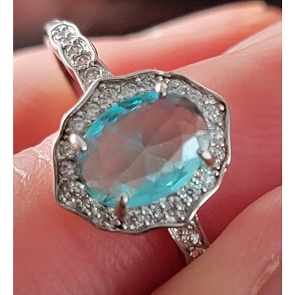 Stunning Rhodium-Plated Size 9 Ring with Aqua Blue Gemstone and Halo Accents - Picture 4 of 11